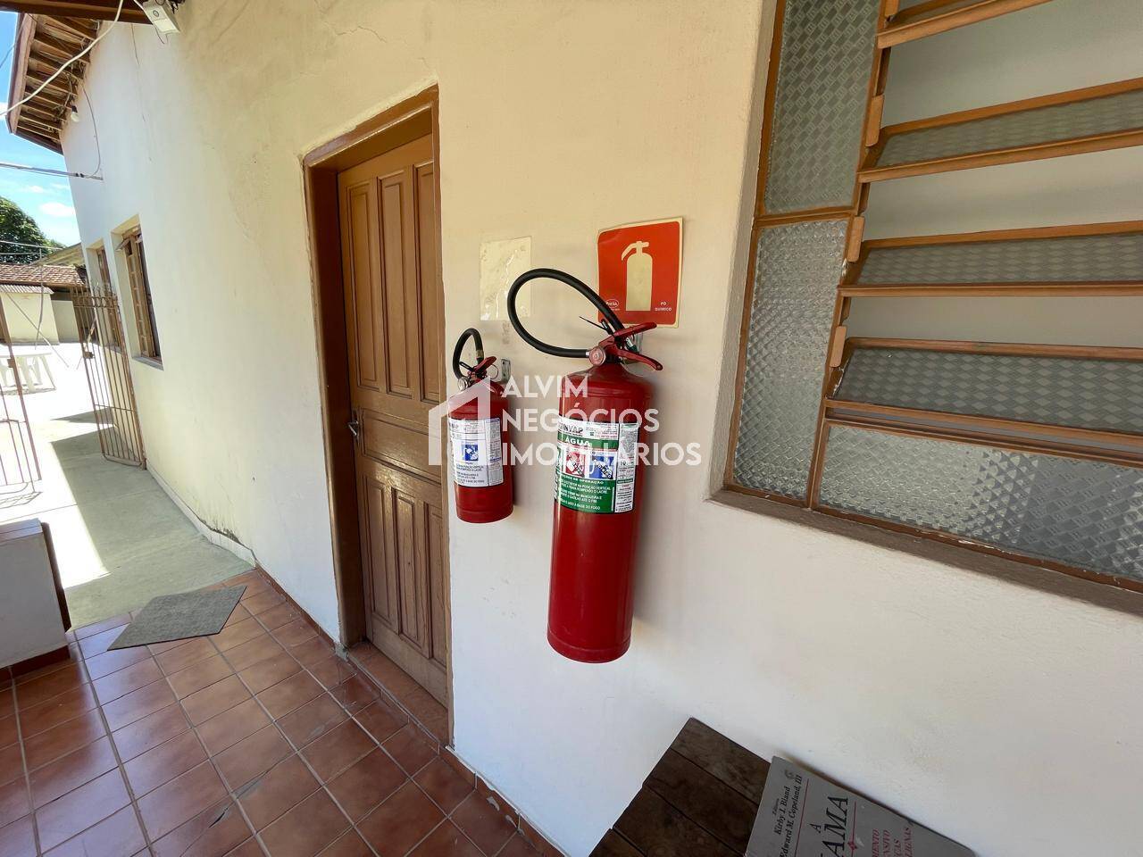 Prédio Inteiro à venda com 15 quartos, 284m² - Foto 14