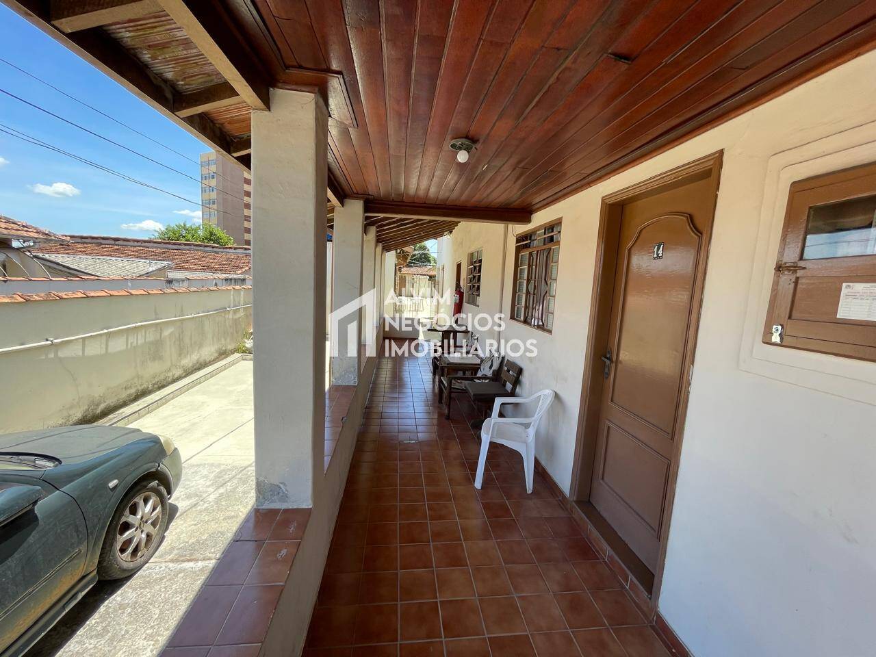 Prédio Inteiro à venda com 15 quartos, 284m² - Foto 13