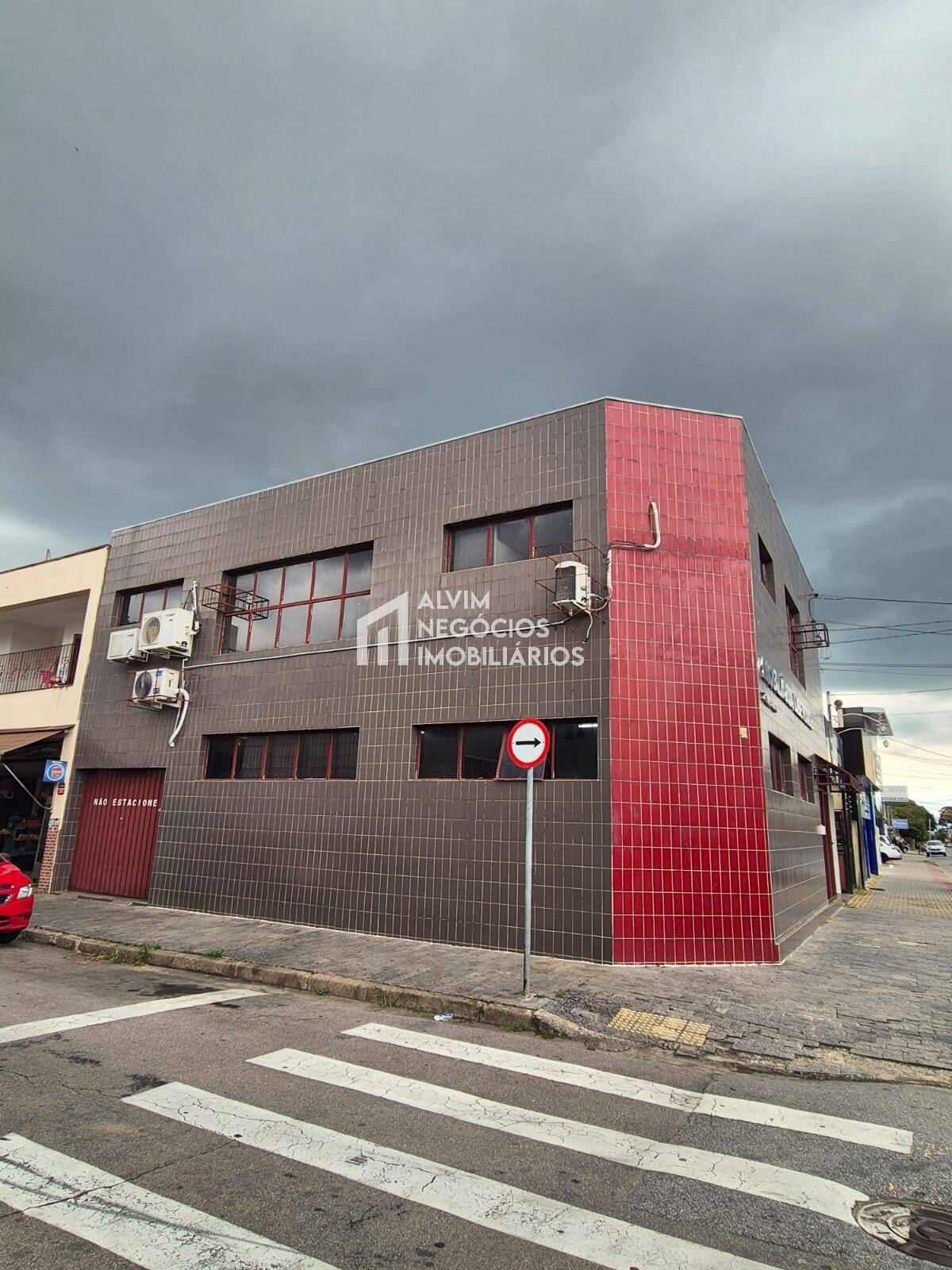 Prédio Inteiro à venda, 250m² - Foto 1