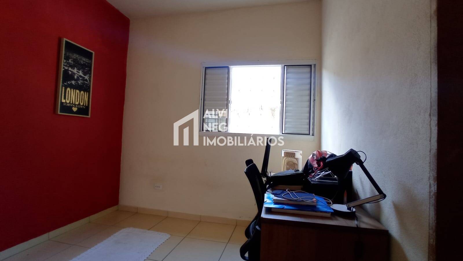 Casa à venda com 3 quartos, 300m² - Foto 25