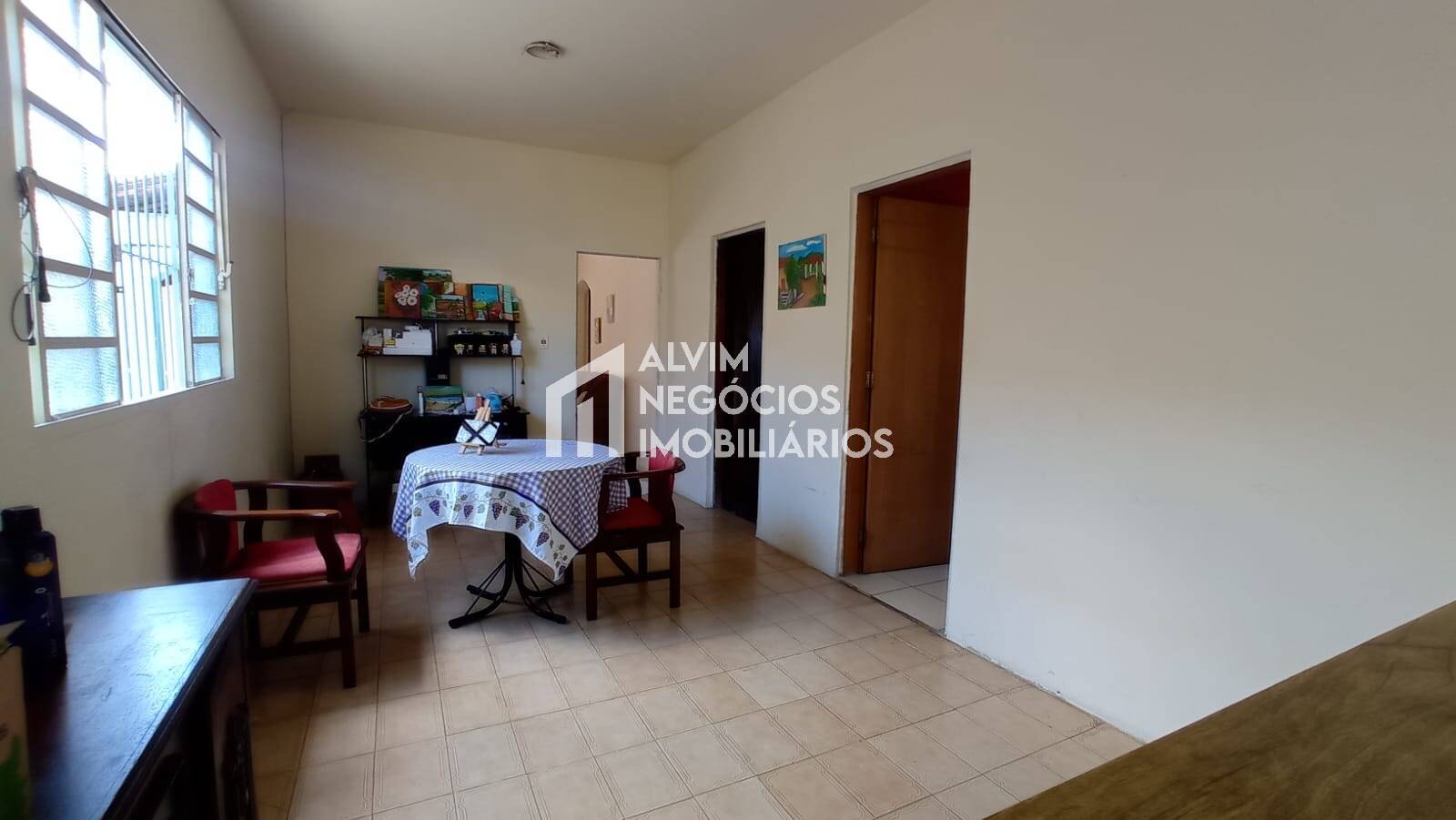 Casa à venda com 3 quartos, 300m² - Foto 35