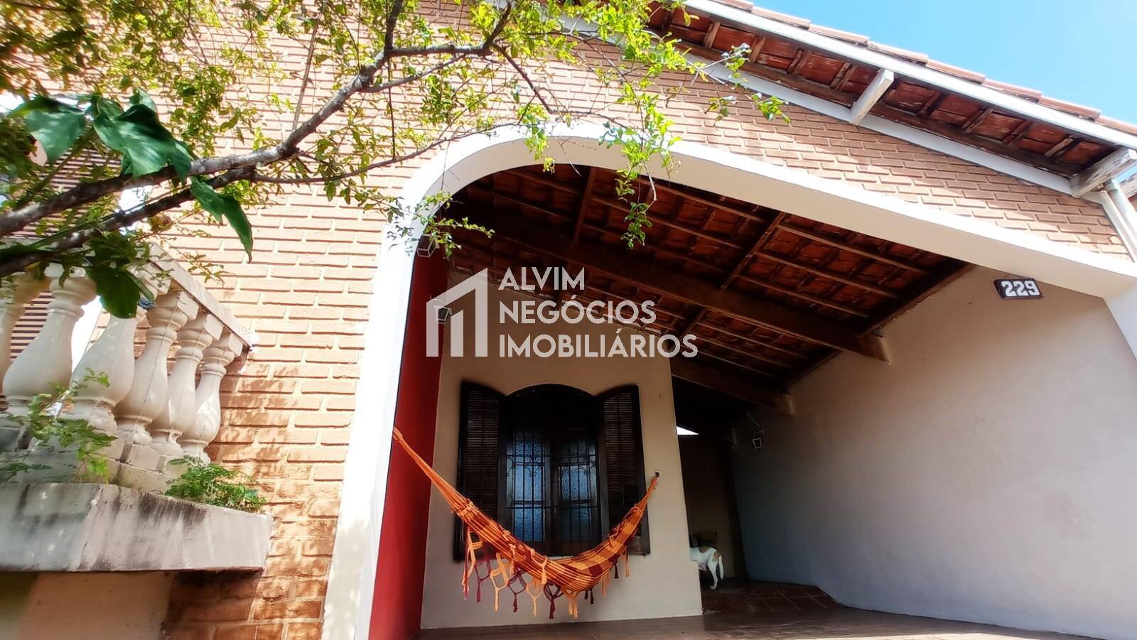 Casa à venda com 3 quartos, 300m² - Foto 40