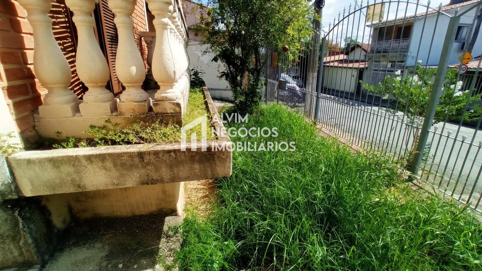 Casa à venda com 3 quartos, 300m² - Foto 44