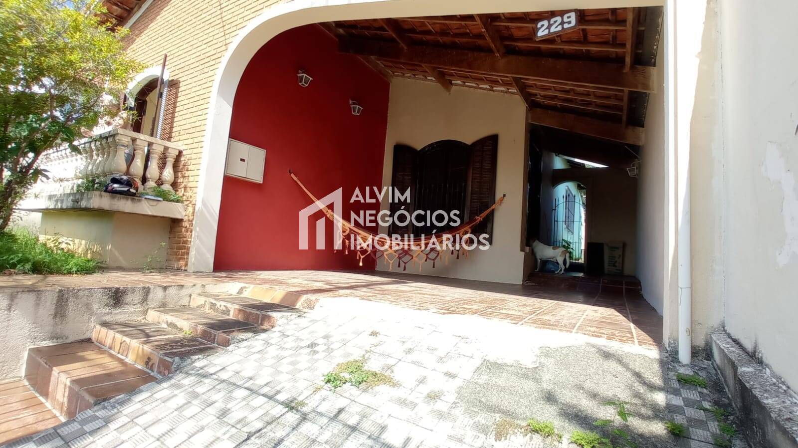 Casa à venda com 3 quartos, 300m² - Foto 45