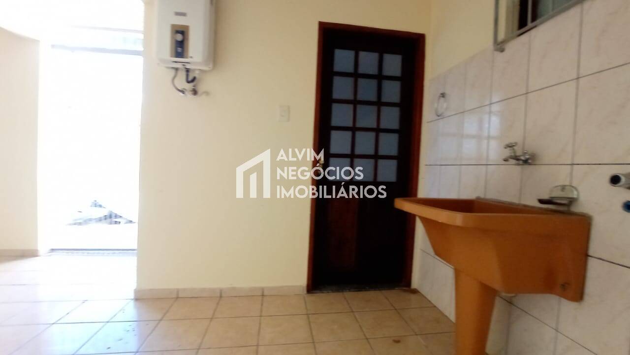 Casa à venda com 4 quartos, 274m² - Foto 19