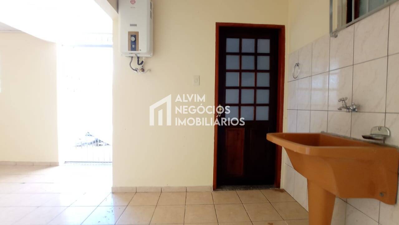 Casa à venda com 4 quartos, 274m² - Foto 22