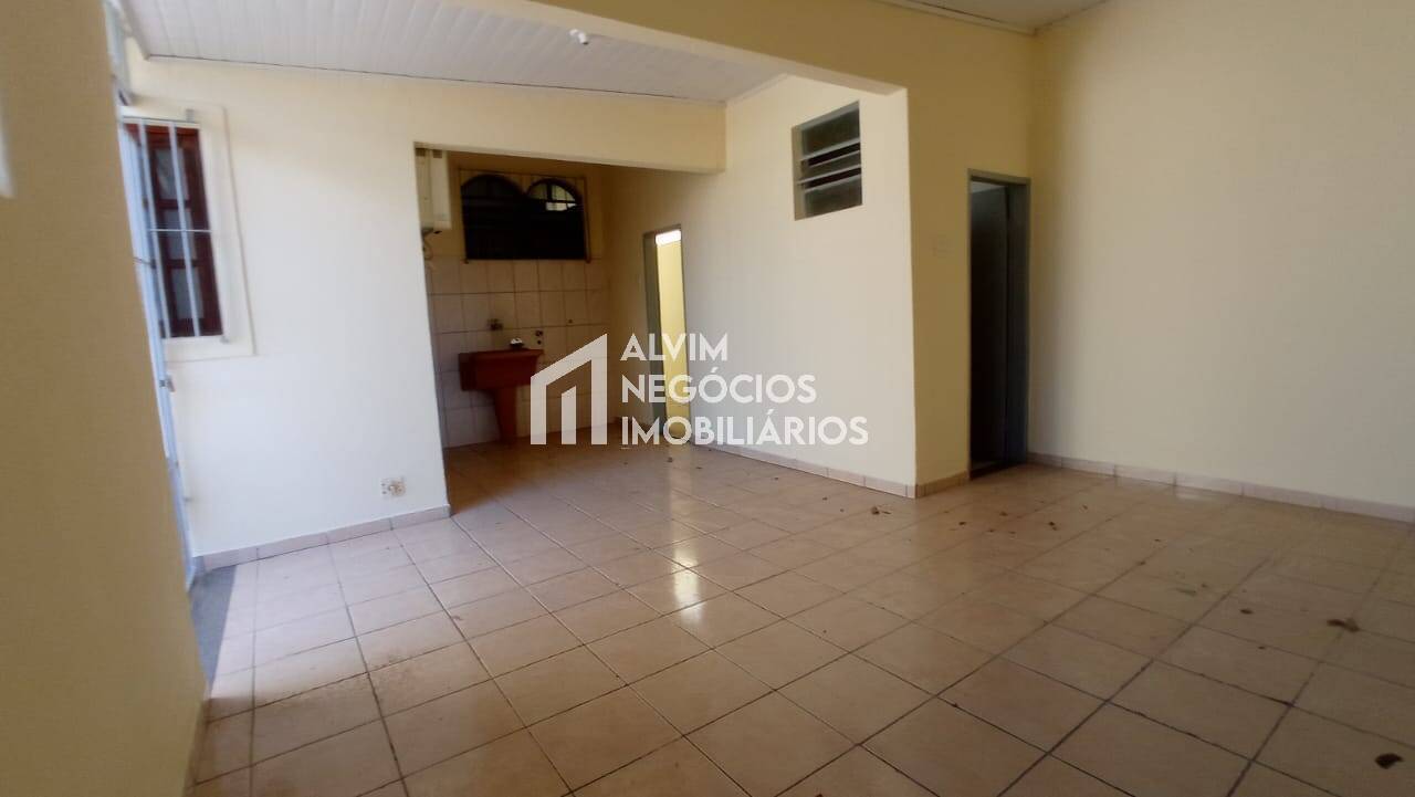 Casa à venda com 4 quartos, 274m² - Foto 27