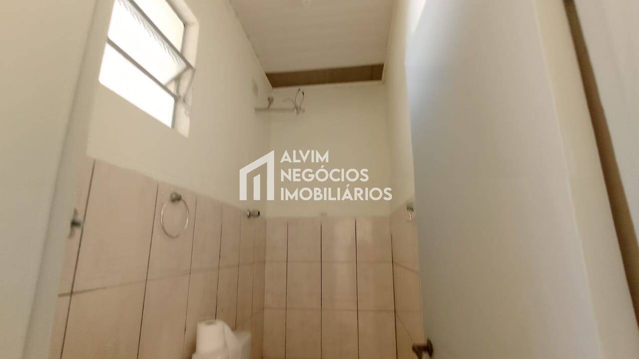 Casa à venda com 4 quartos, 274m² - Foto 24