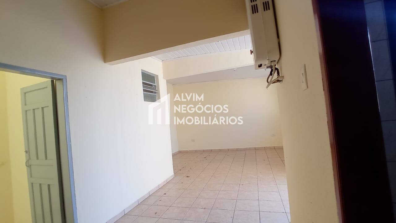 Casa à venda com 4 quartos, 274m² - Foto 35