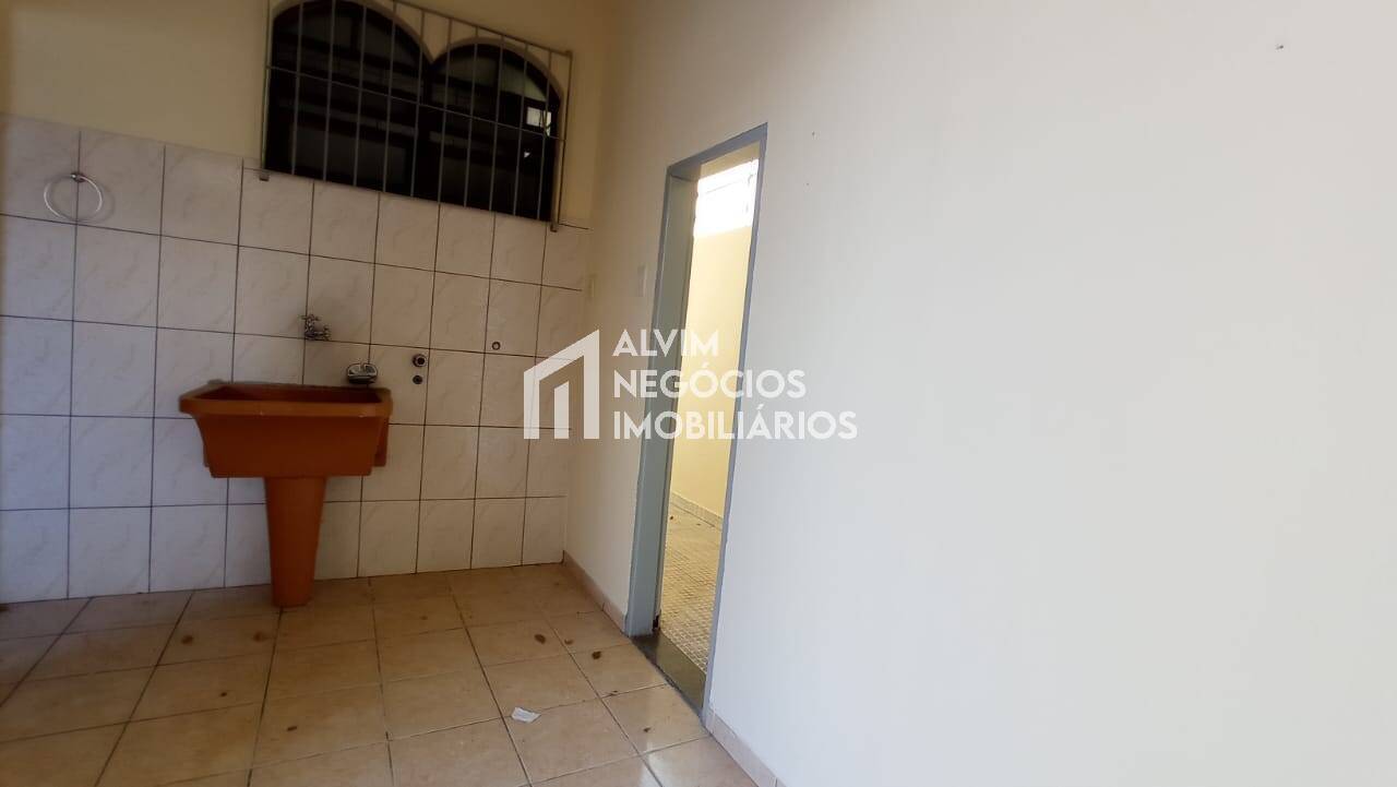 Casa à venda com 4 quartos, 274m² - Foto 33