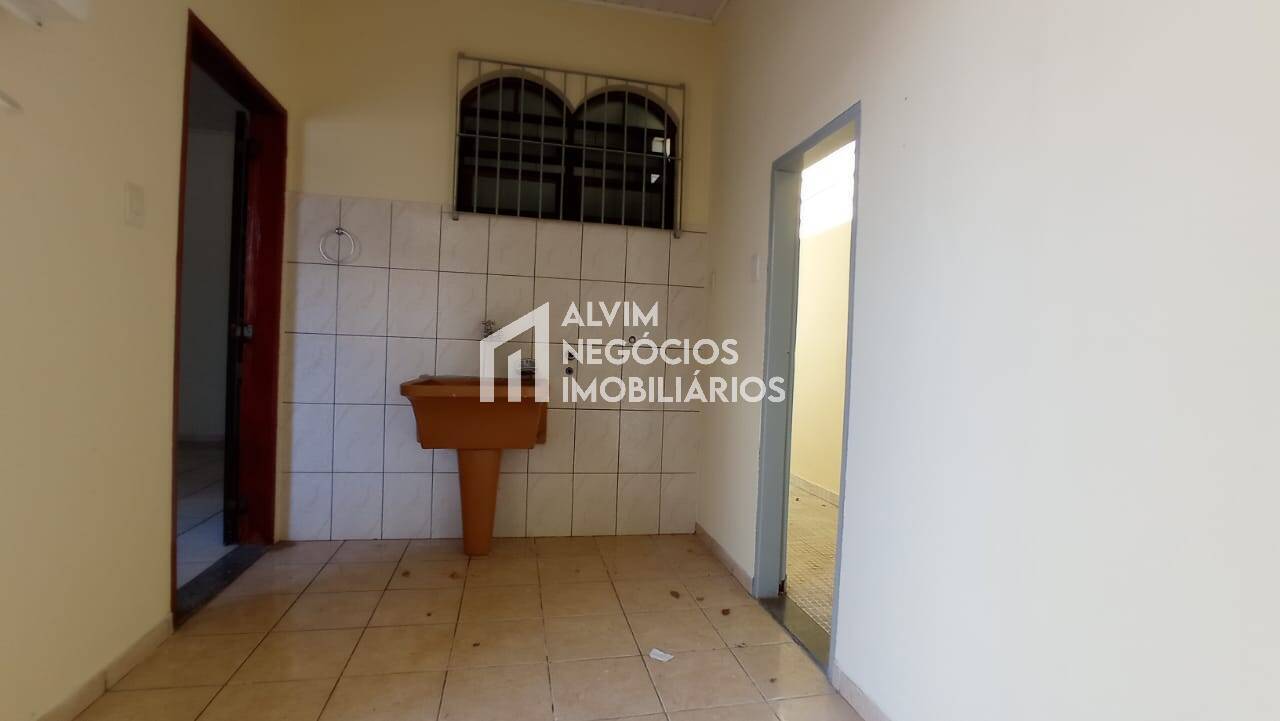Casa à venda com 4 quartos, 274m² - Foto 34