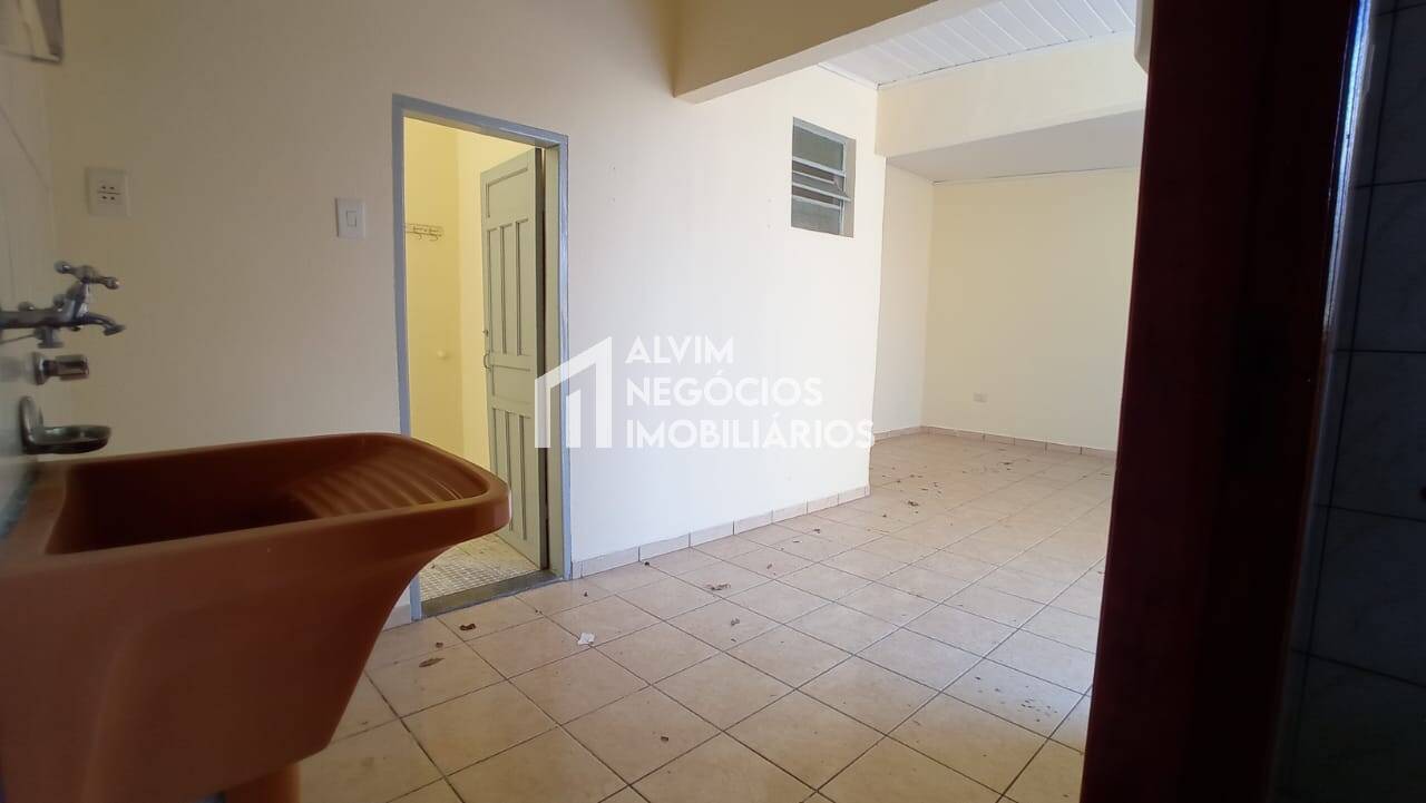 Casa à venda com 4 quartos, 274m² - Foto 36