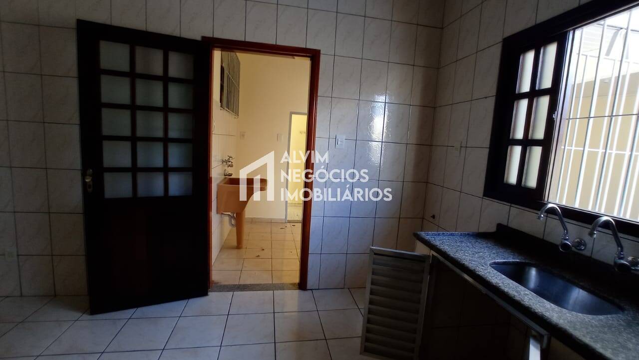 Casa à venda com 4 quartos, 274m² - Foto 39