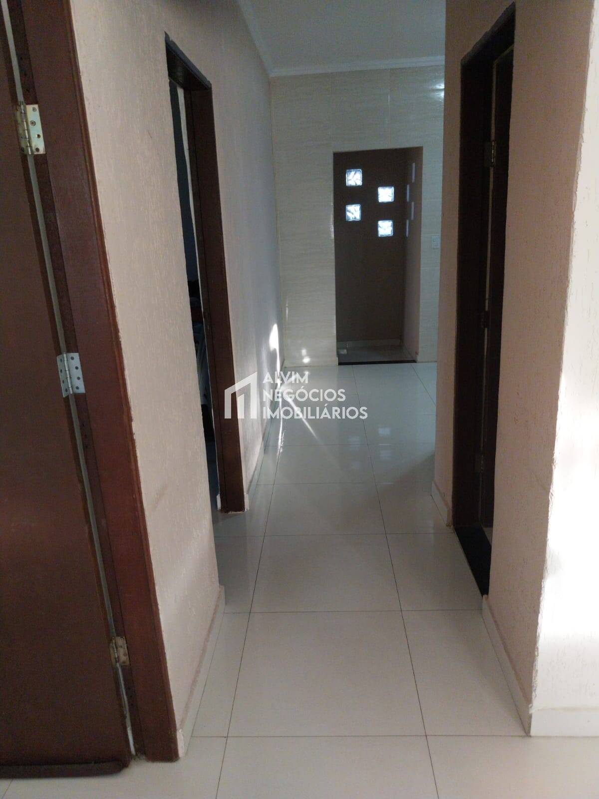 Casa à venda com 3 quartos, 300m² - Foto 5