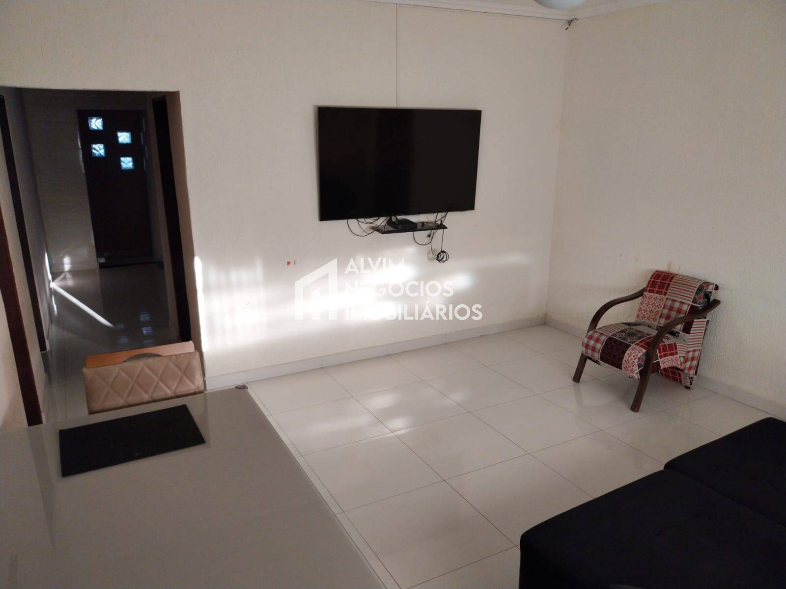 Casa à venda com 3 quartos, 300m² - Foto 4