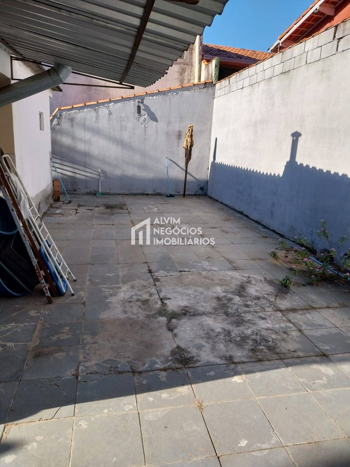 Casa à venda com 3 quartos, 300m² - Foto 18