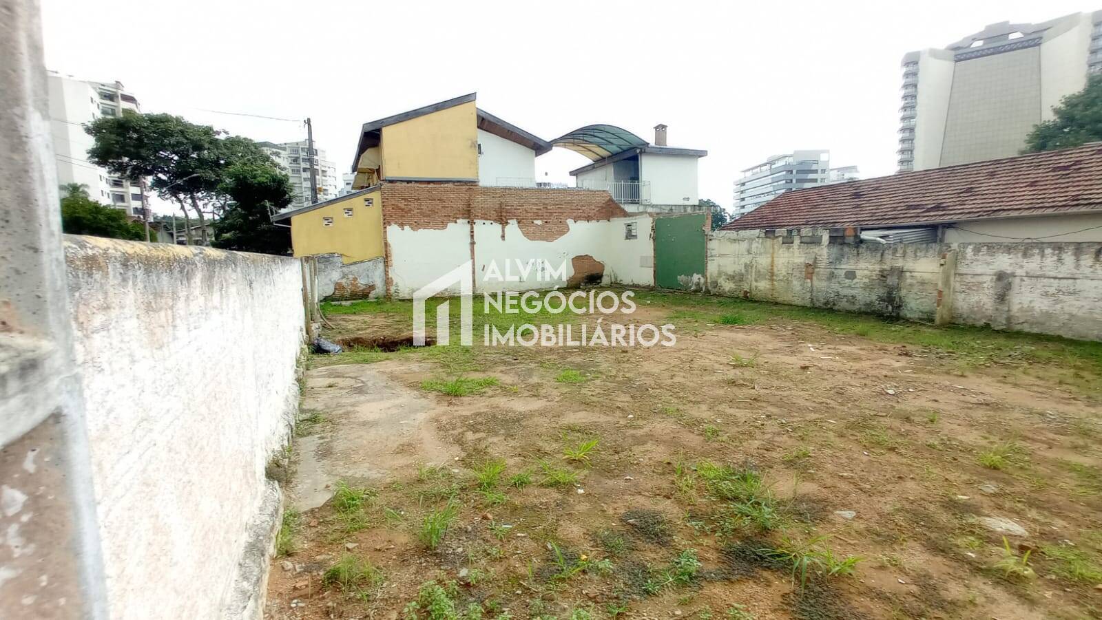 Terreno à venda e aluguel, 250m² - Foto 10