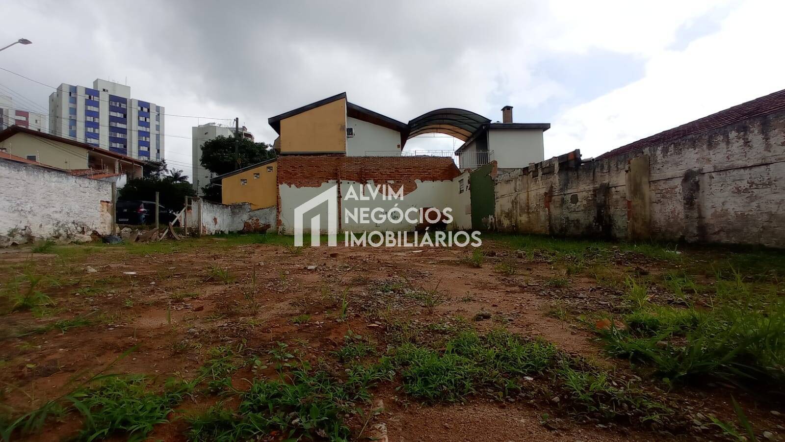 Terreno à venda e aluguel, 250m² - Foto 13
