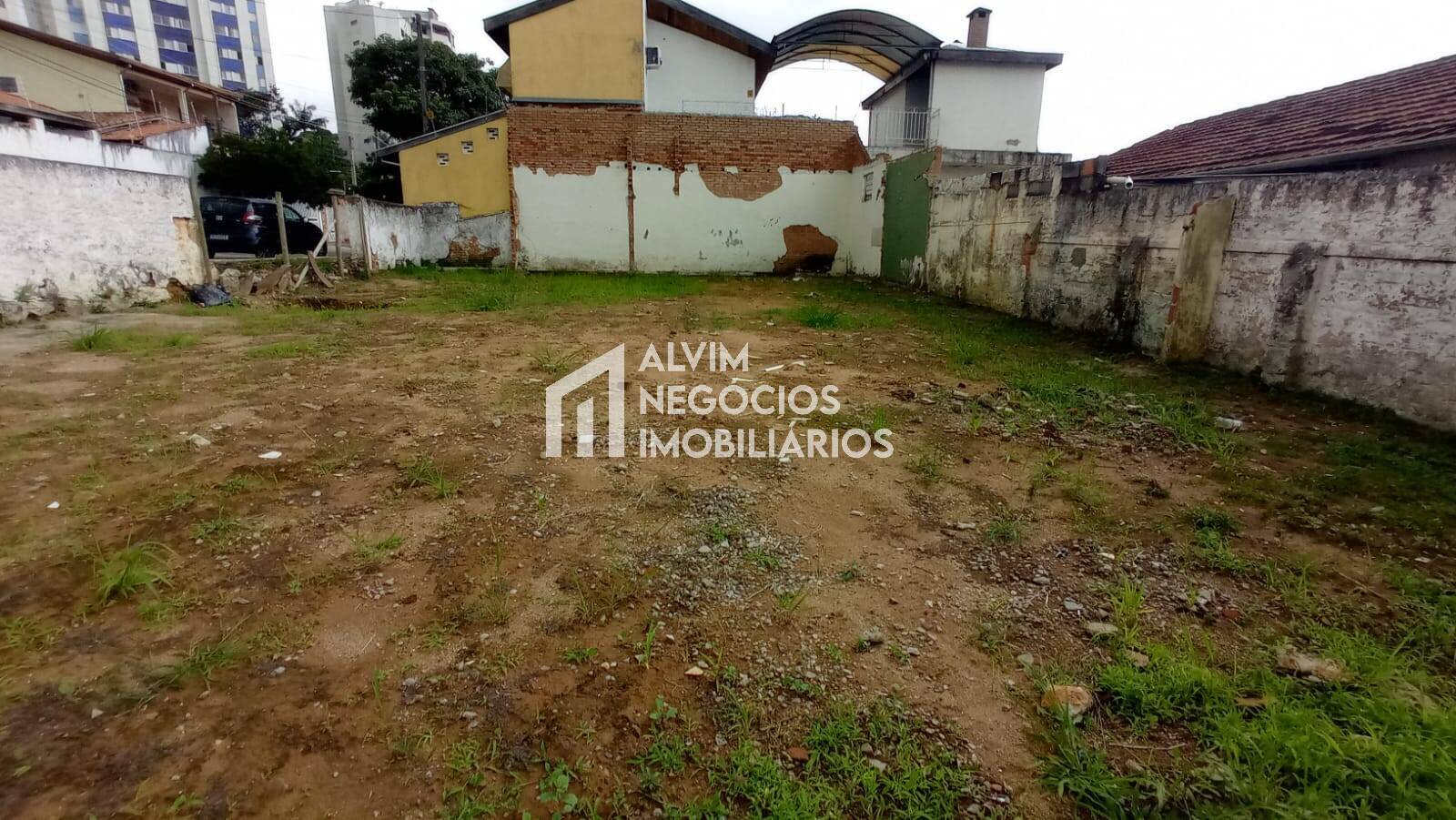 Terreno à venda e aluguel, 250m² - Foto 15