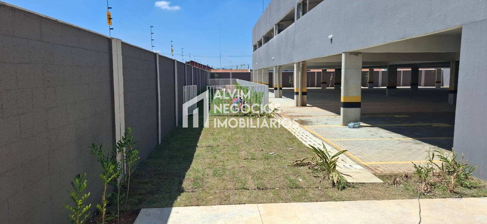 Apartamento à venda com 2 quartos, 52m² - Foto 32