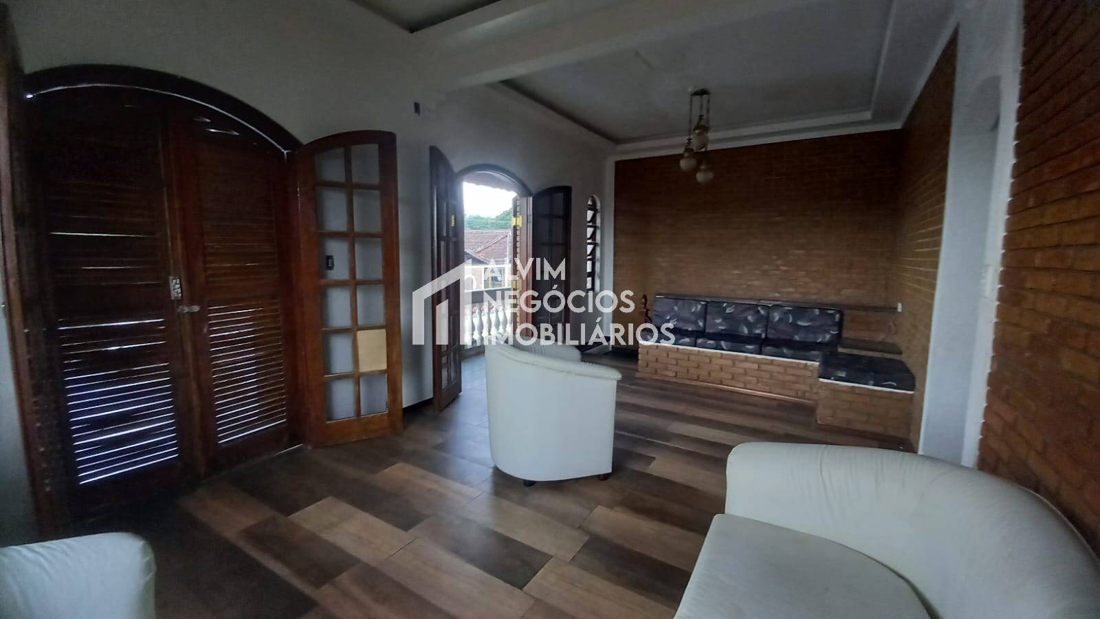 Casa à venda com 3 quartos, 350m² - Foto 3