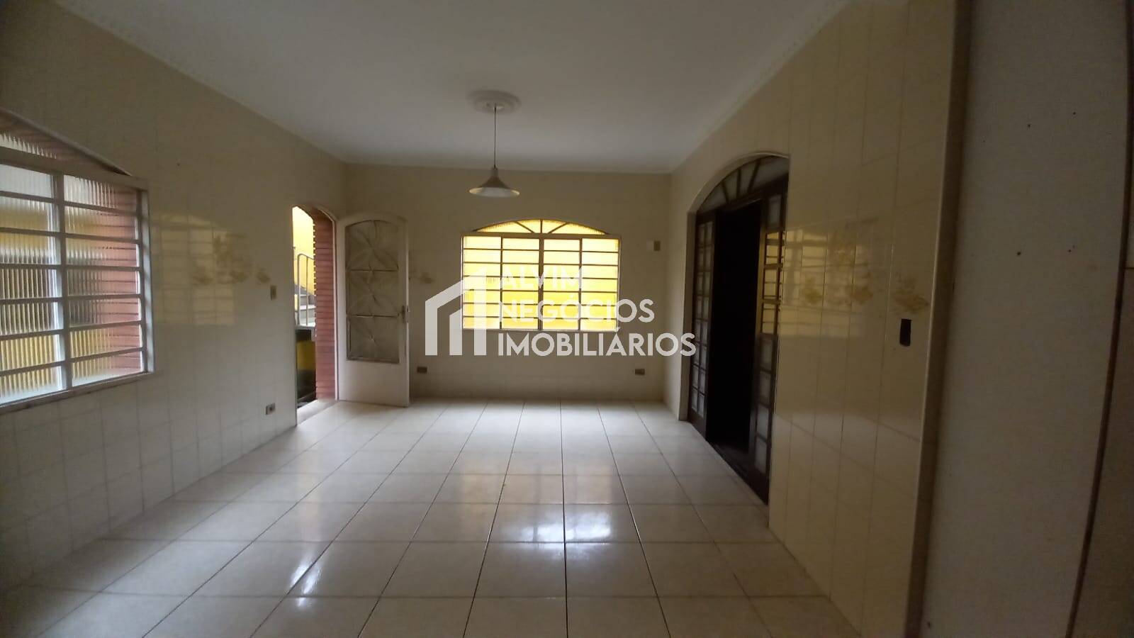 Casa à venda com 3 quartos, 350m² - Foto 8