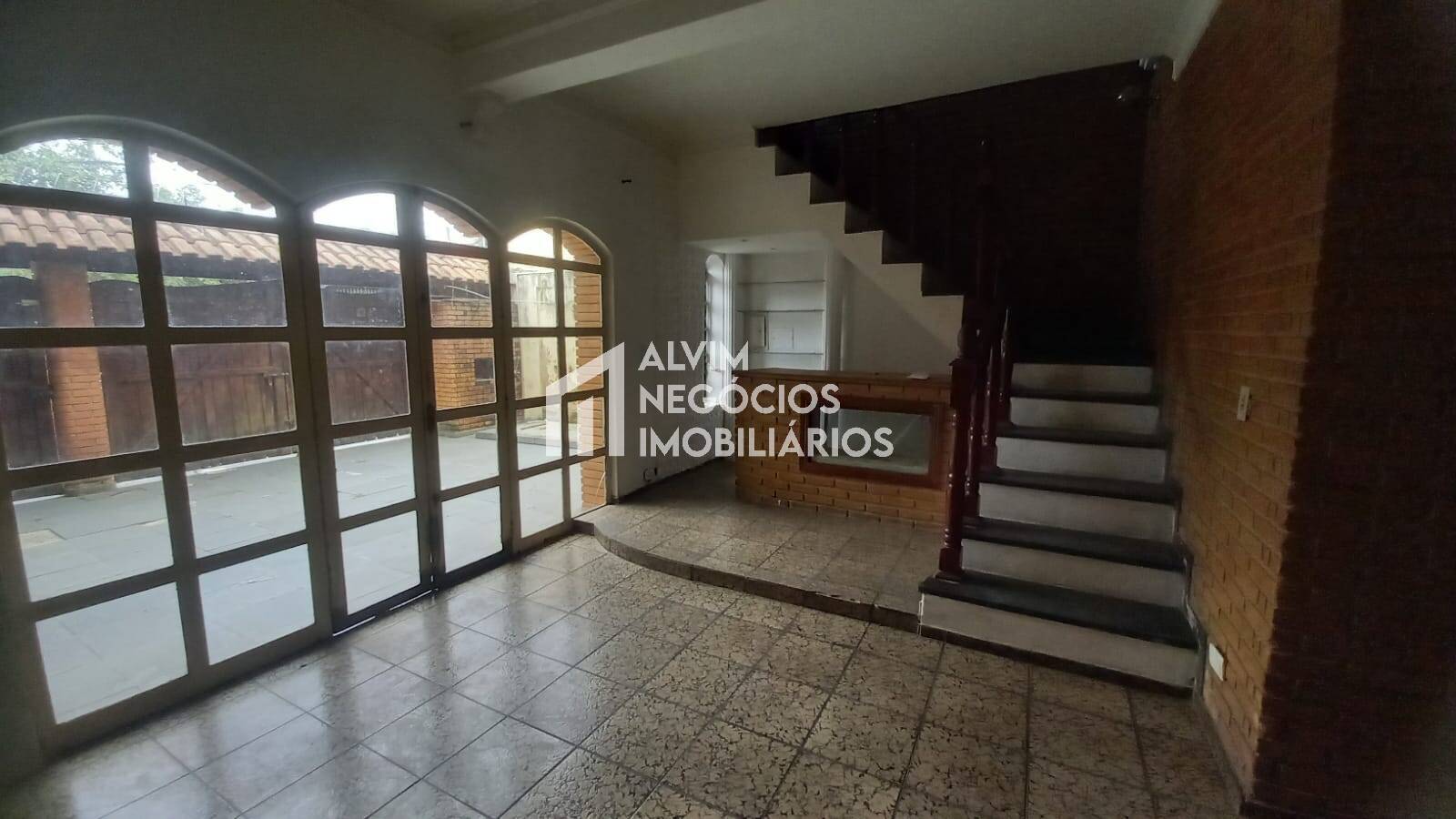 Casa à venda com 3 quartos, 350m² - Foto 15