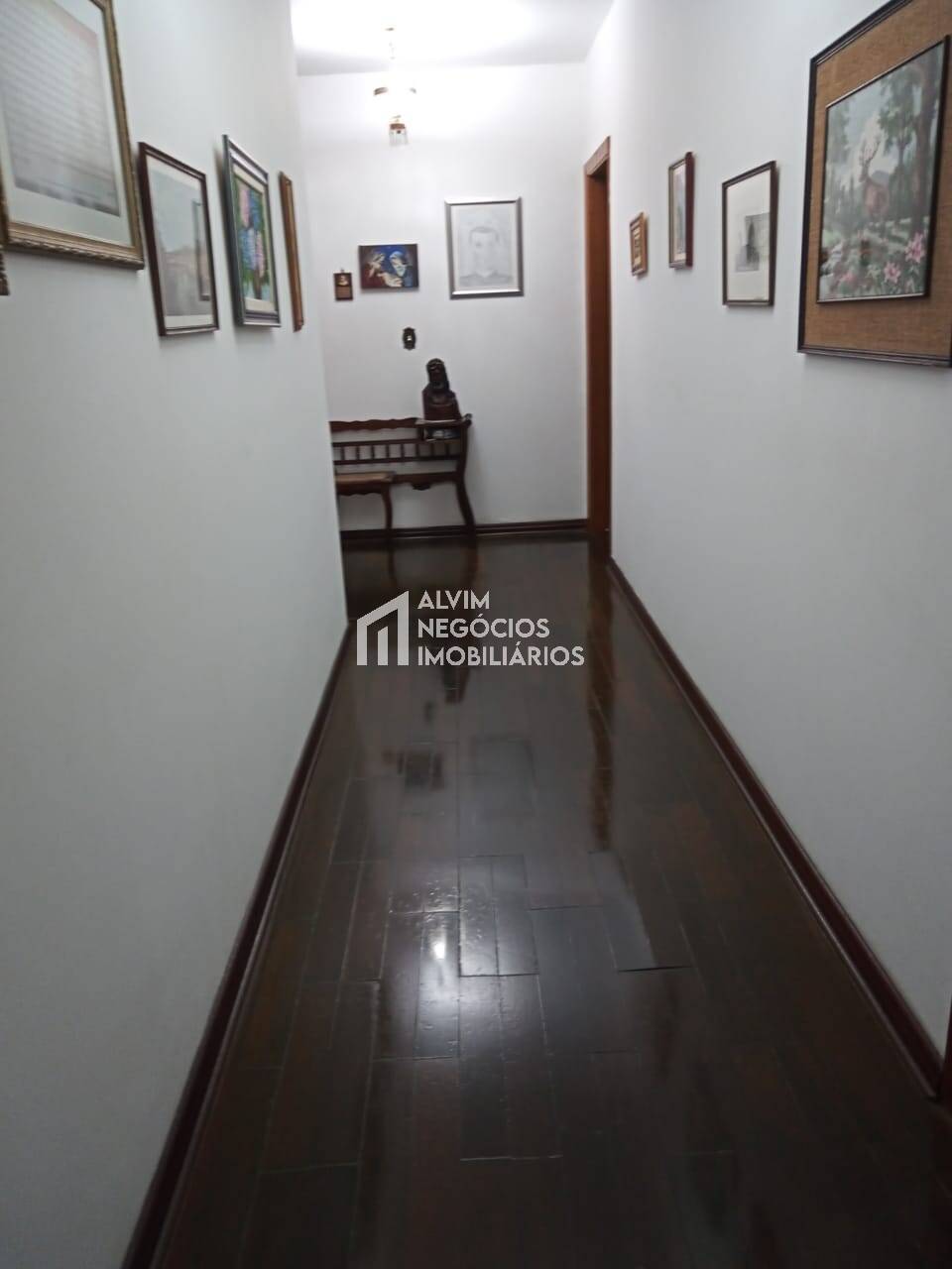 Casa à venda com 4 quartos, 800m² - Foto 7
