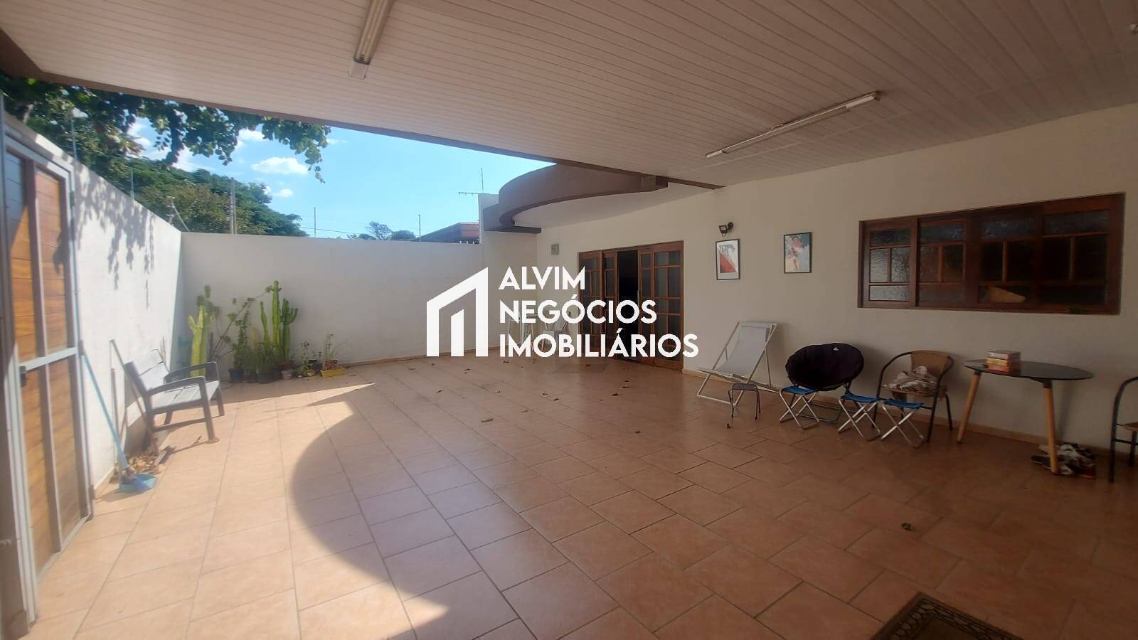 Casa, 4 quartos, 240 m² - Foto 4