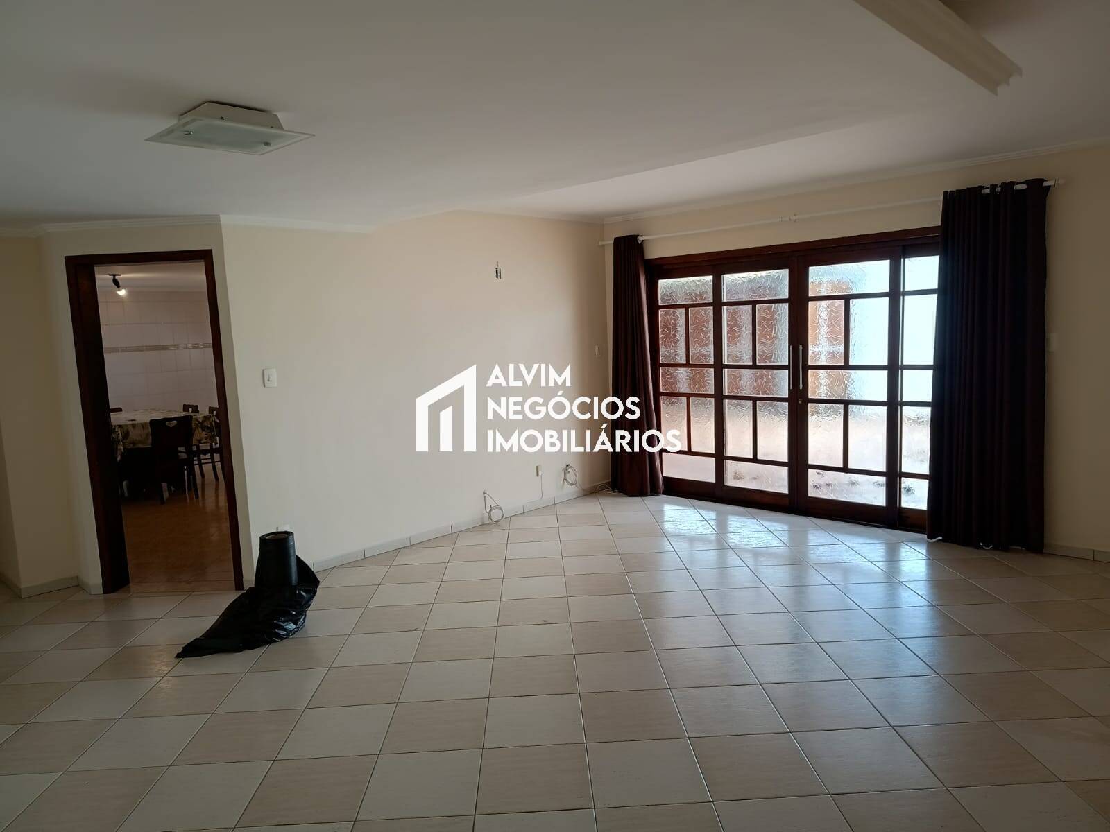 Casa, 4 quartos, 240 m² - Foto 21