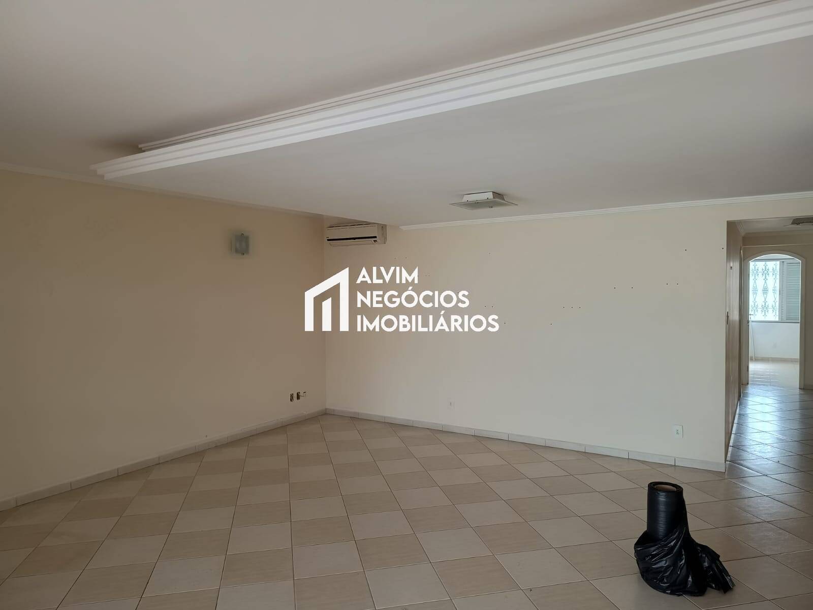 Casa, 4 quartos, 240 m² - Foto 19