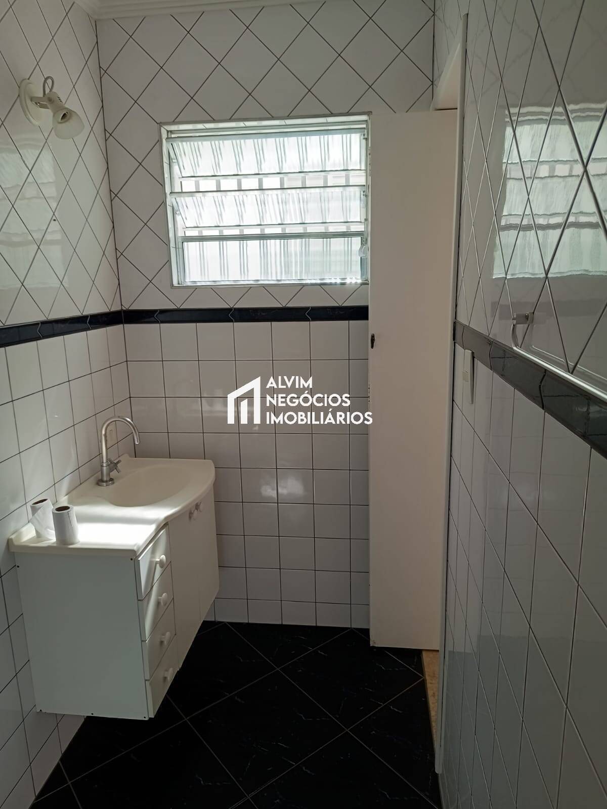 Casa, 4 quartos, 240 m² - Foto 33