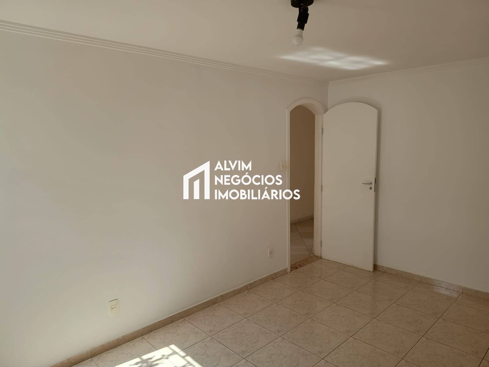 Casa, 4 quartos, 240 m² - Foto 32