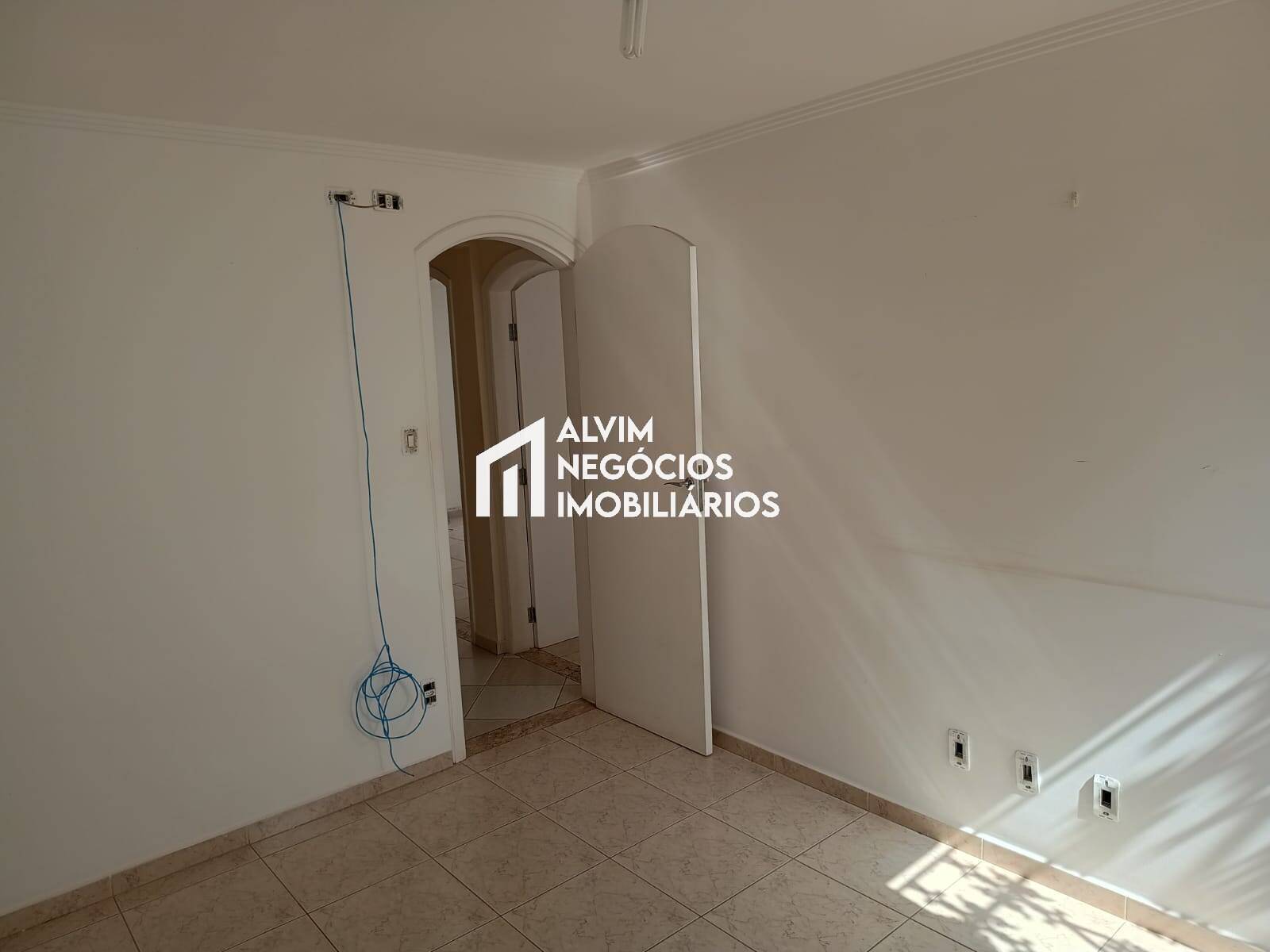 Casa, 4 quartos, 240 m² - Foto 41