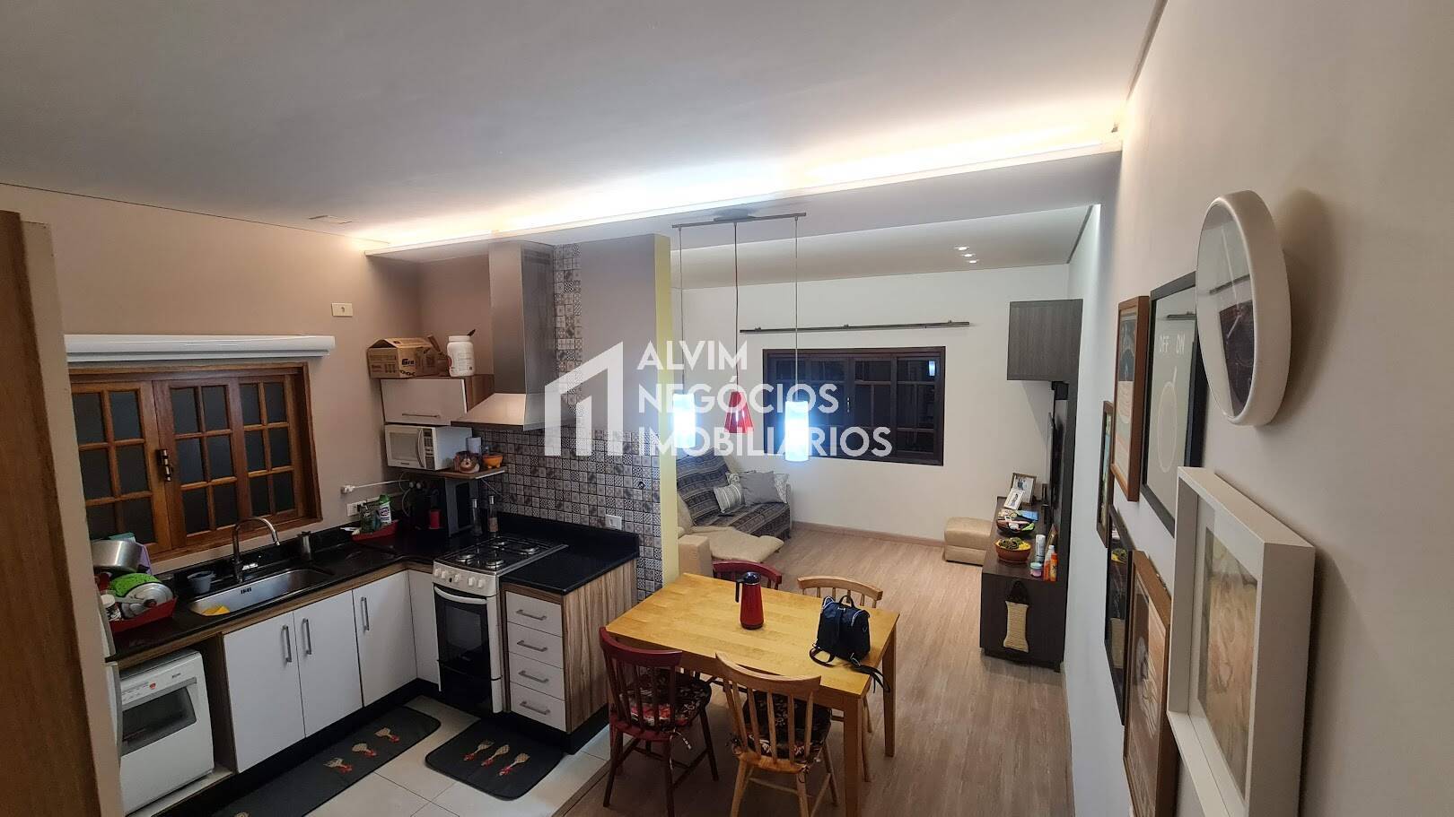 Casa à venda com 3 quartos, 150m² - Foto 5