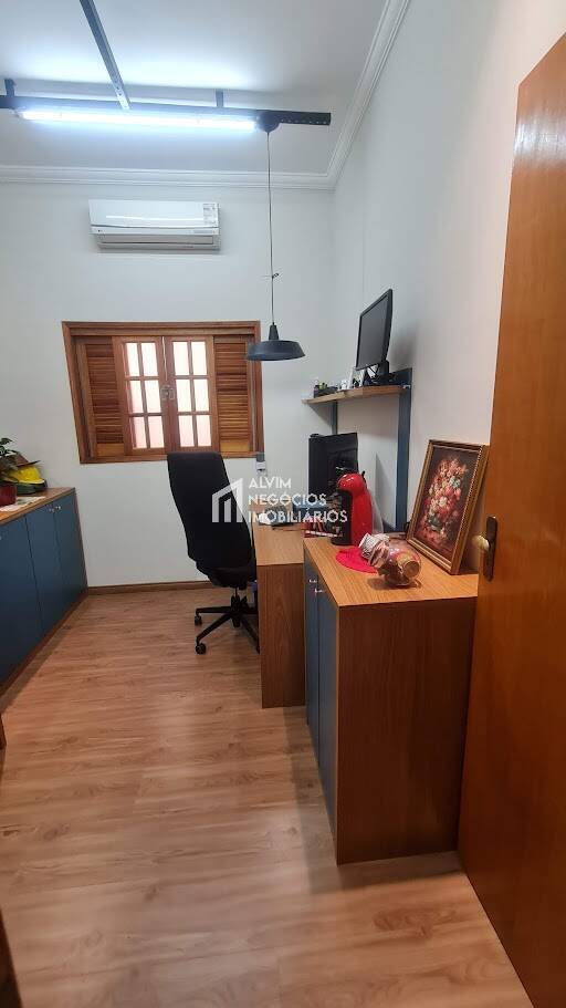 Casa à venda com 3 quartos, 150m² - Foto 14