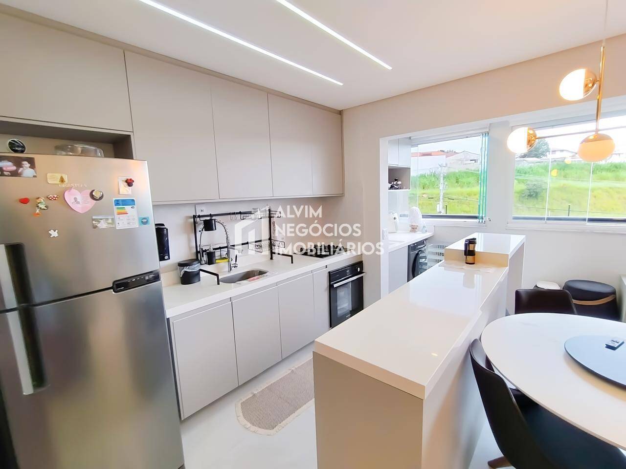 Apartamento à venda com 2 quartos, 64m² - Foto 10