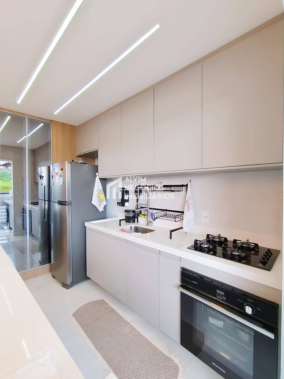 Apartamento à venda com 2 quartos, 64m² - Foto 11