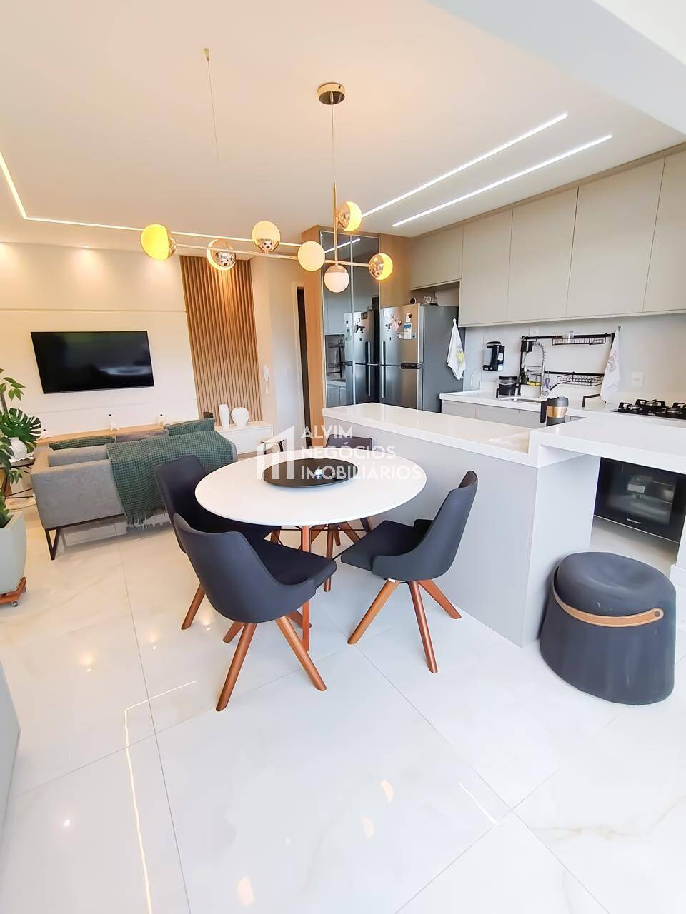 Apartamento à venda com 2 quartos, 64m² - Foto 5