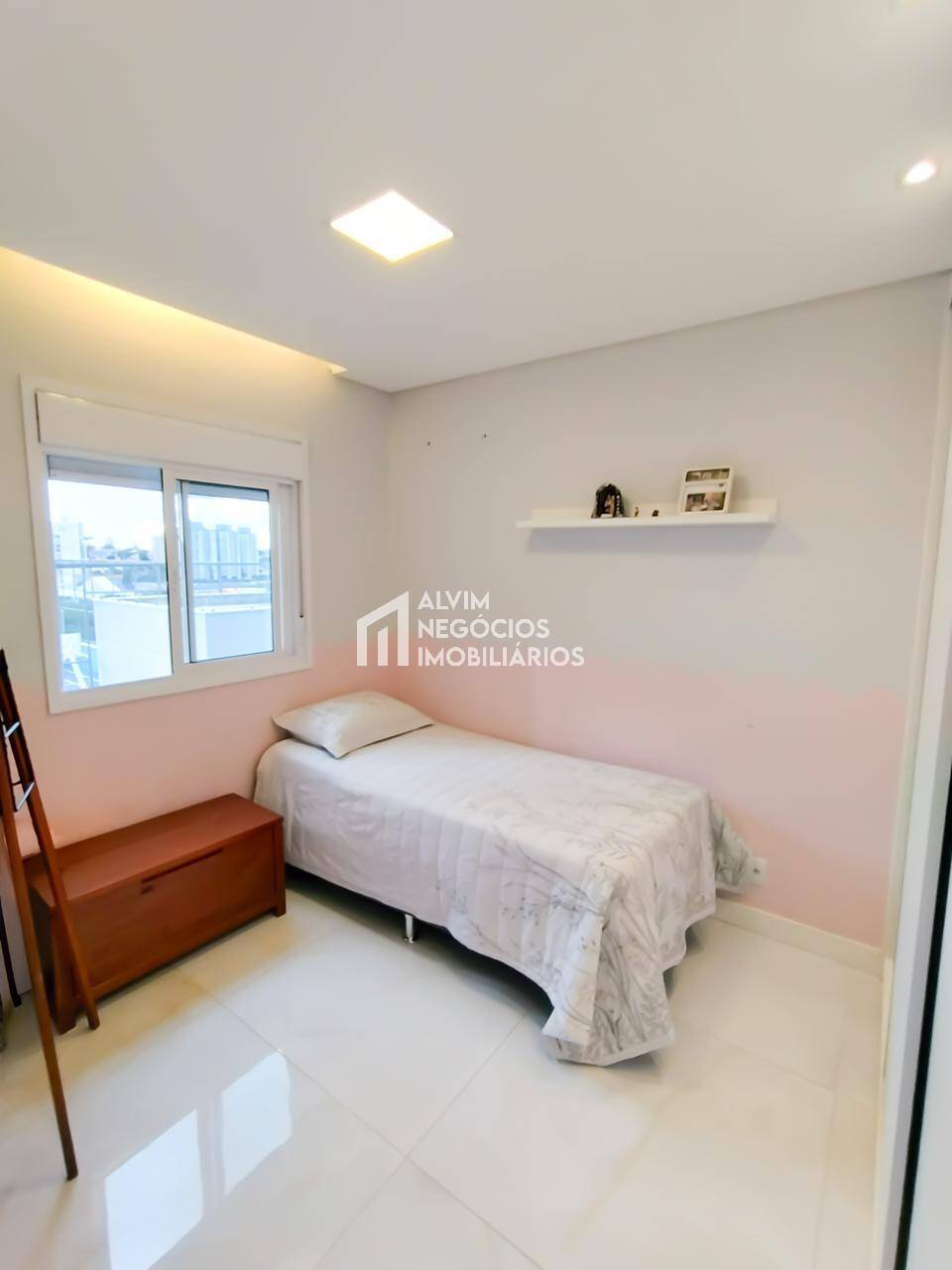 Apartamento à venda com 2 quartos, 64m² - Foto 17