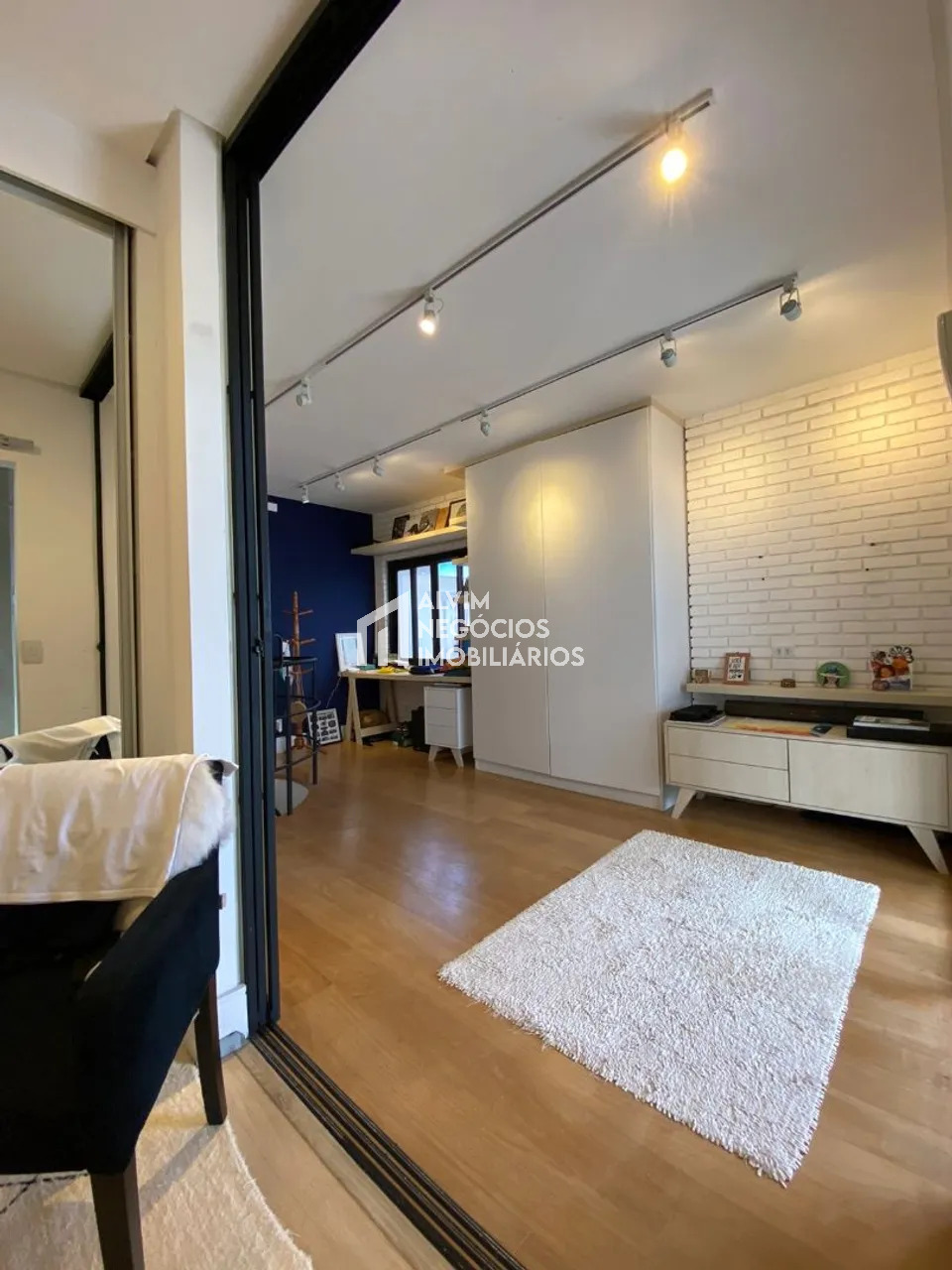 Apartamento à venda com 3 quartos, 182m² - Foto 9