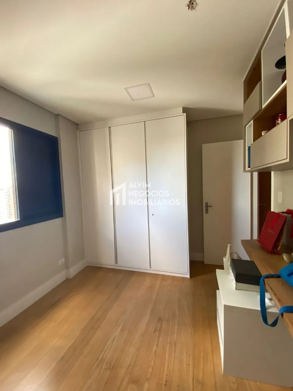 Apartamento à venda com 3 quartos, 182m² - Foto 15