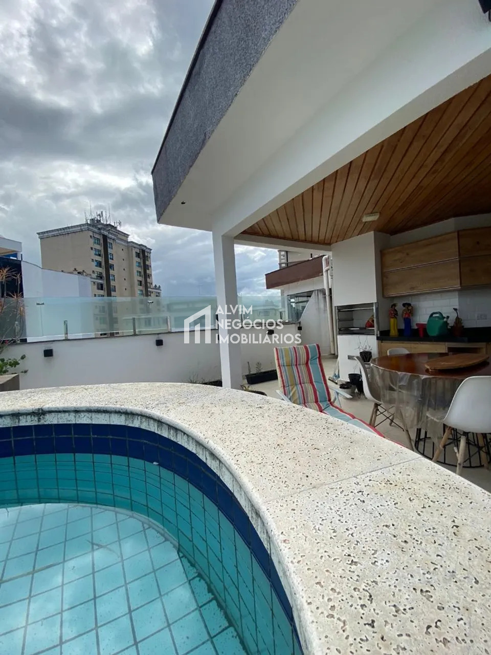 Apartamento à venda com 3 quartos, 182m² - Foto 20