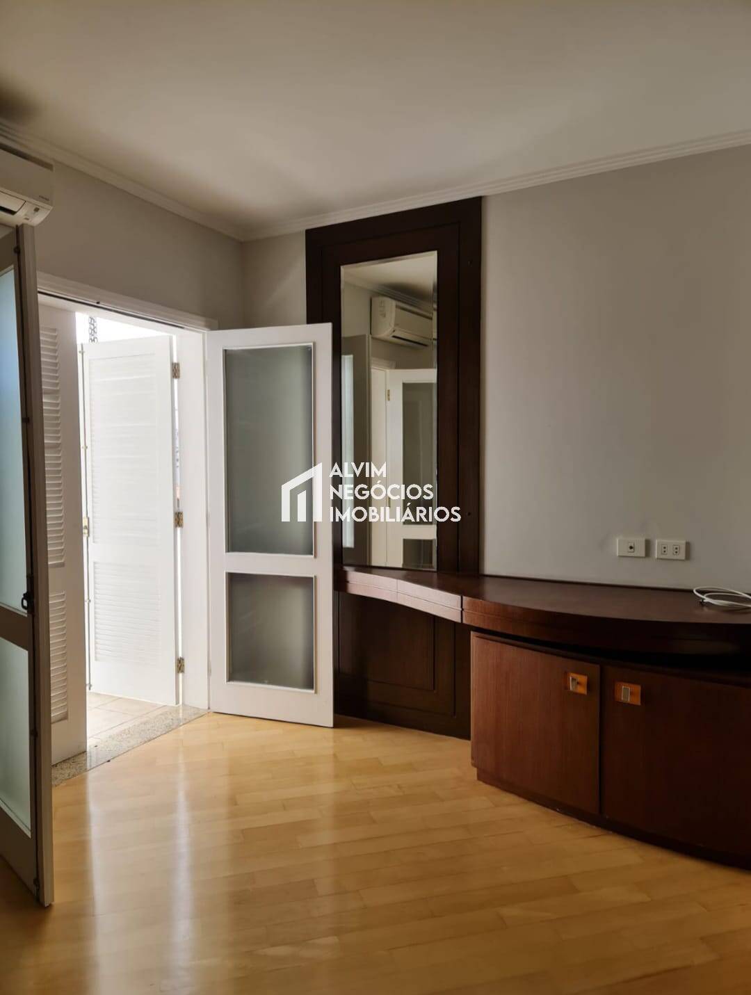 Casa, 4 quartos, 285 m² - Foto 26