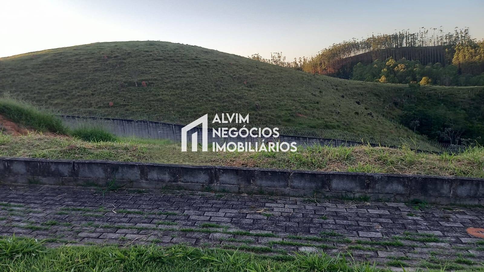 Terreno, 1050 m² - Foto 1