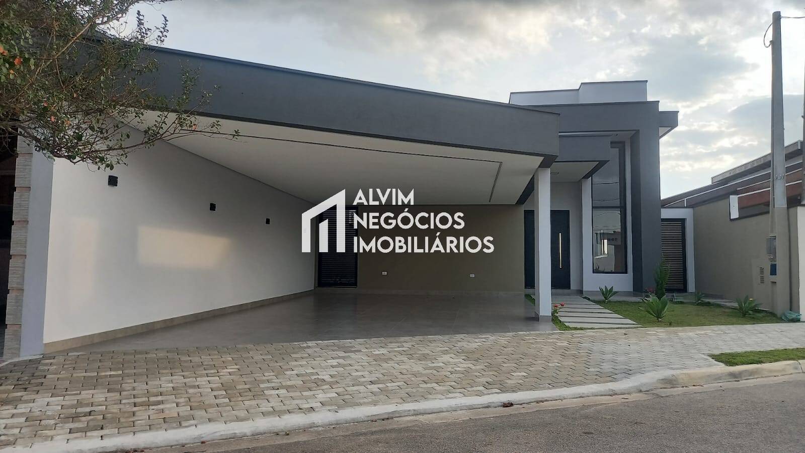 Casa, 3 quartos, 194 m² - Foto 2