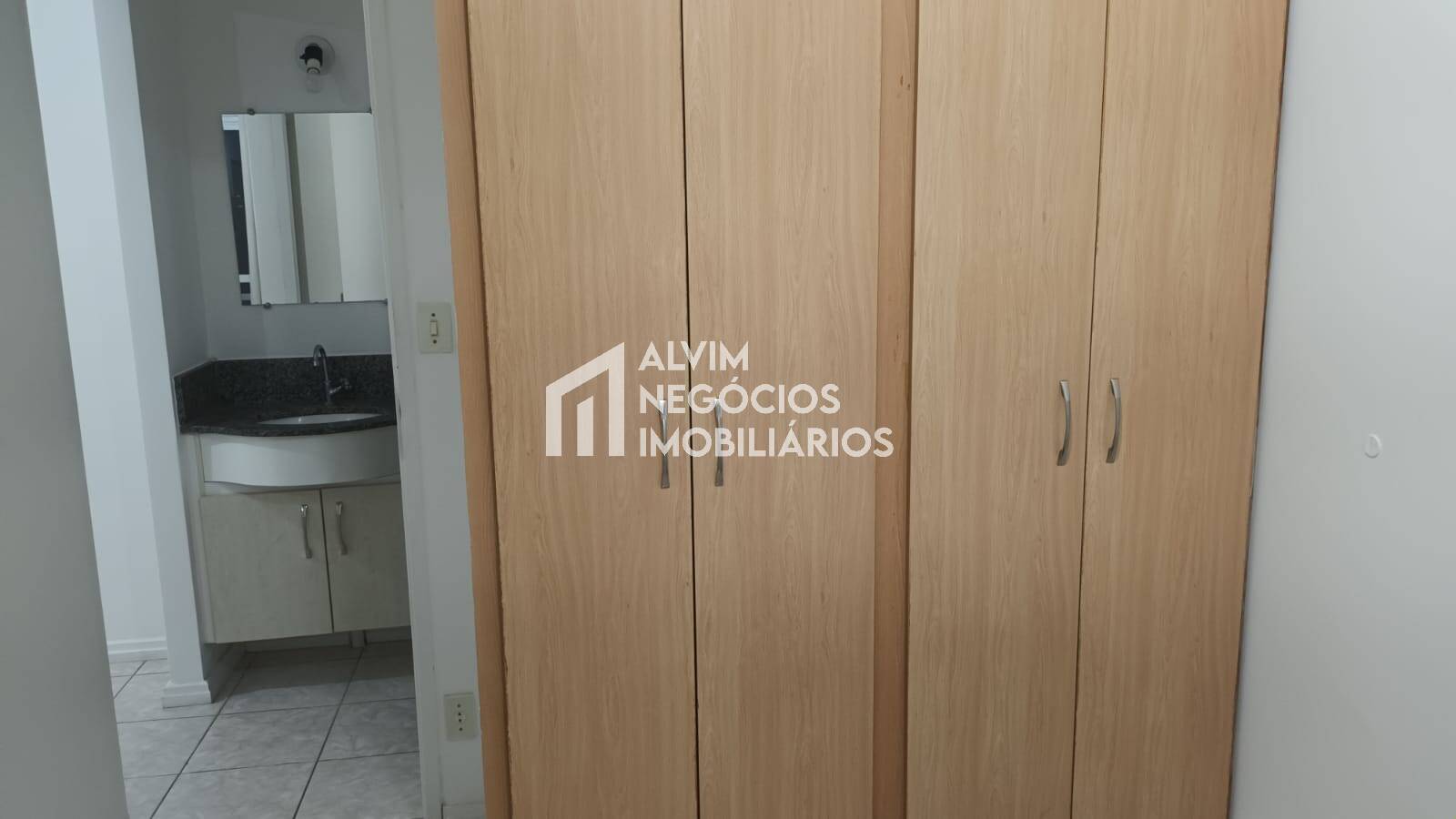 Apartamento para alugar com 1 quarto, 45m² - Foto 13