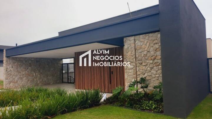 Sobrado, 3 quartos, 302 m² - Foto 2