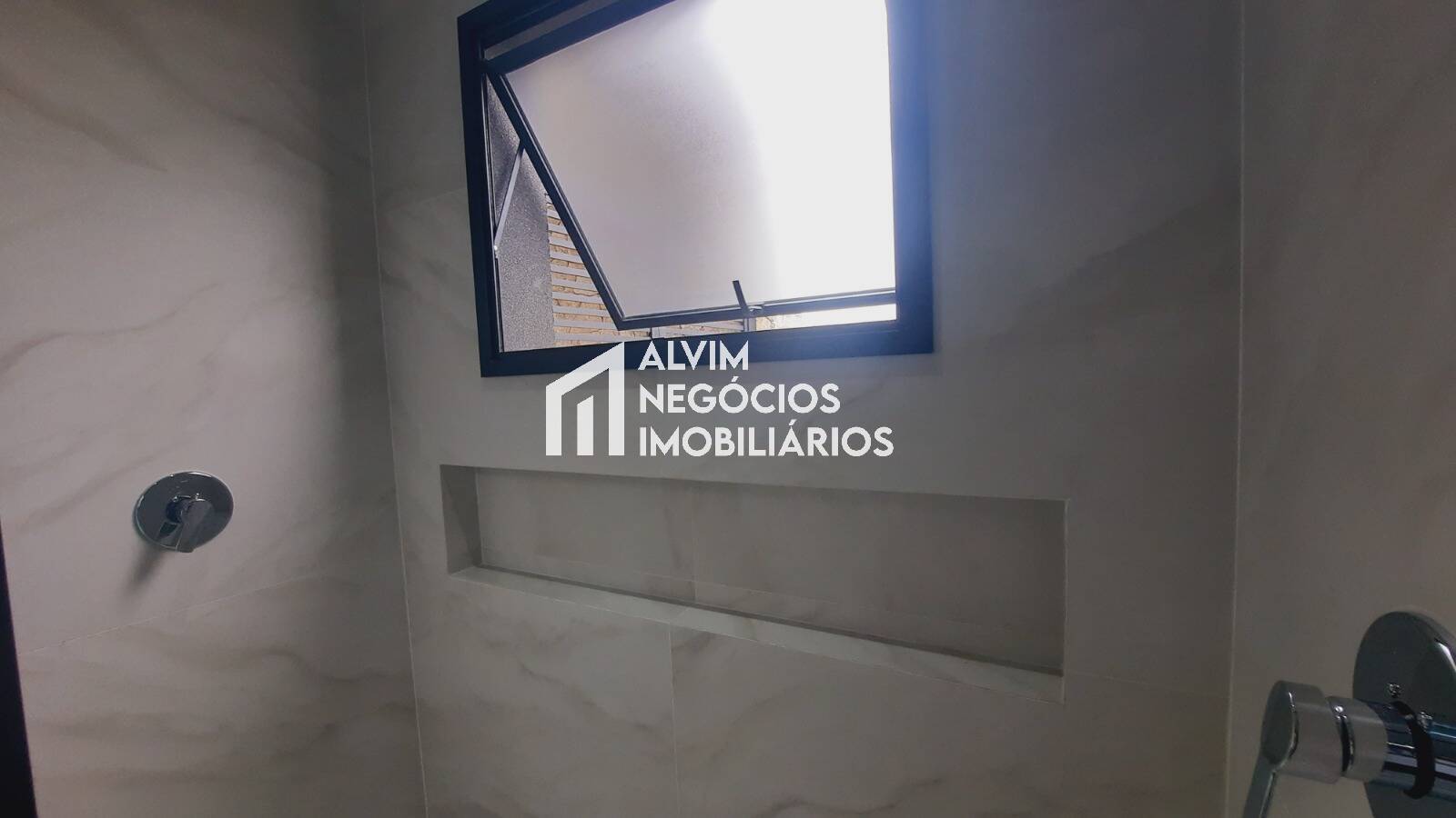 Sobrado, 3 quartos, 302 m² - Foto 4