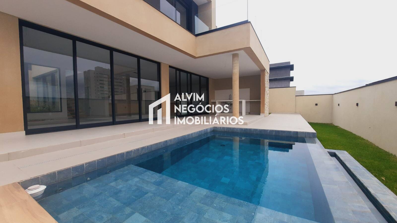 Sobrado, 3 quartos, 302 m² - Foto 15